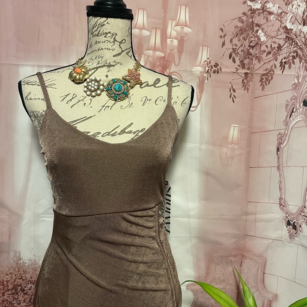 💥New Junior’s Almost Famous Evening Dress in Large w  in color Mink